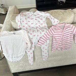 Cloture shop Bundle of baby’s sleepers